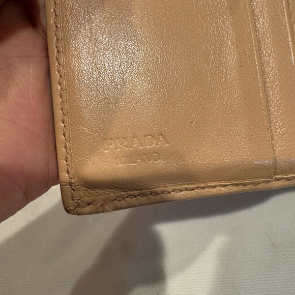 Authentic Prada small soft leather wallet with authenticity card and box - Picture 6 of 15